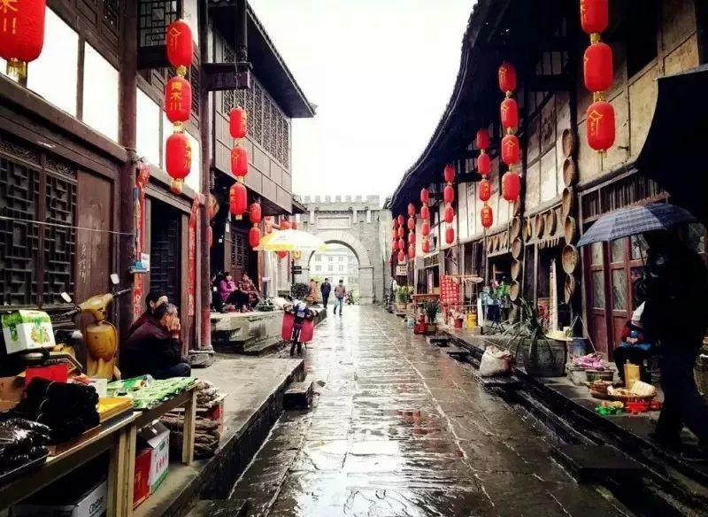 怎么根据脸型选择合适的妆容？游戏画面